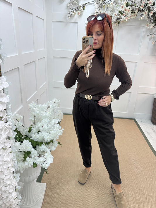 Rylee: Brown herringbone belted trousers. One size: 10-14