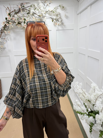 Charley: Taupe check batwing short top. One size: 10-14