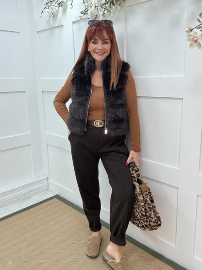 Kizzy: Brown zip up faux fur gilet. One size 8-16