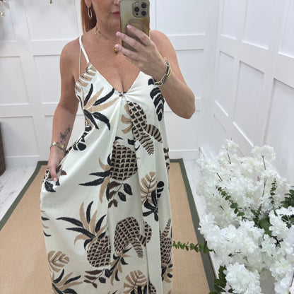 Enya: Cream pineapple print maxi dress. One size: 10-14