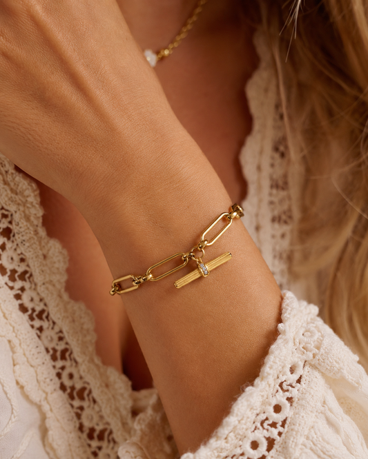 Portifino: 18K gold plated crystal T bar bracelet