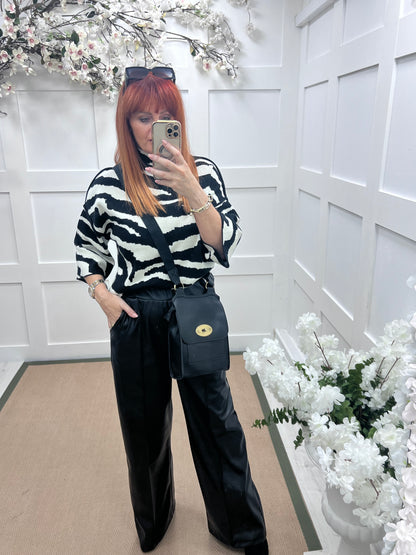 Sasha: Black cross body satchel bag