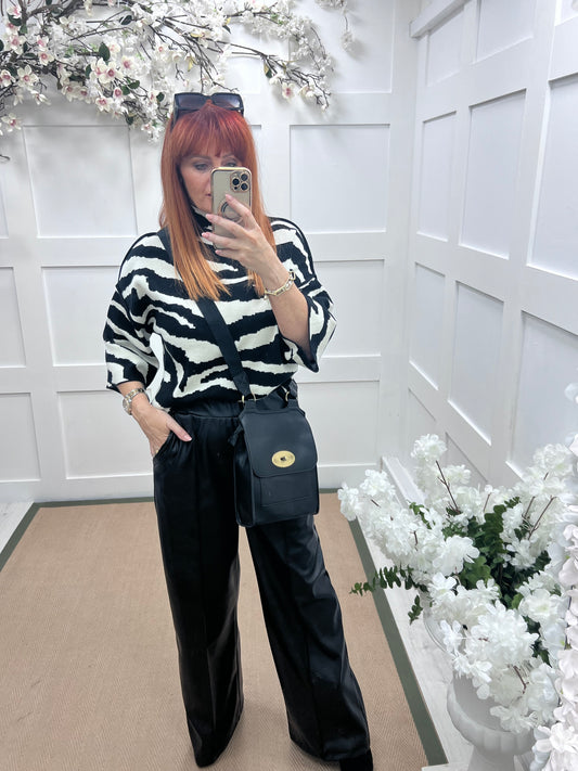 Sasha: Black cross body satchel bag