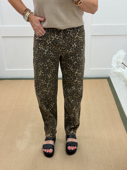 Mara : Leopard print barrel leg jeans. Sizes: 8-18