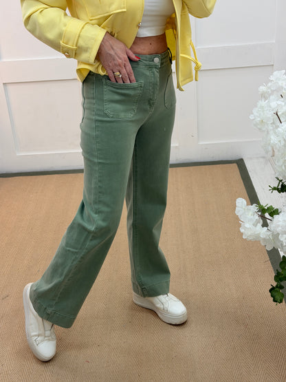 Georgie: Green denim front pocket wide leg jeans. Sizes: 6-14