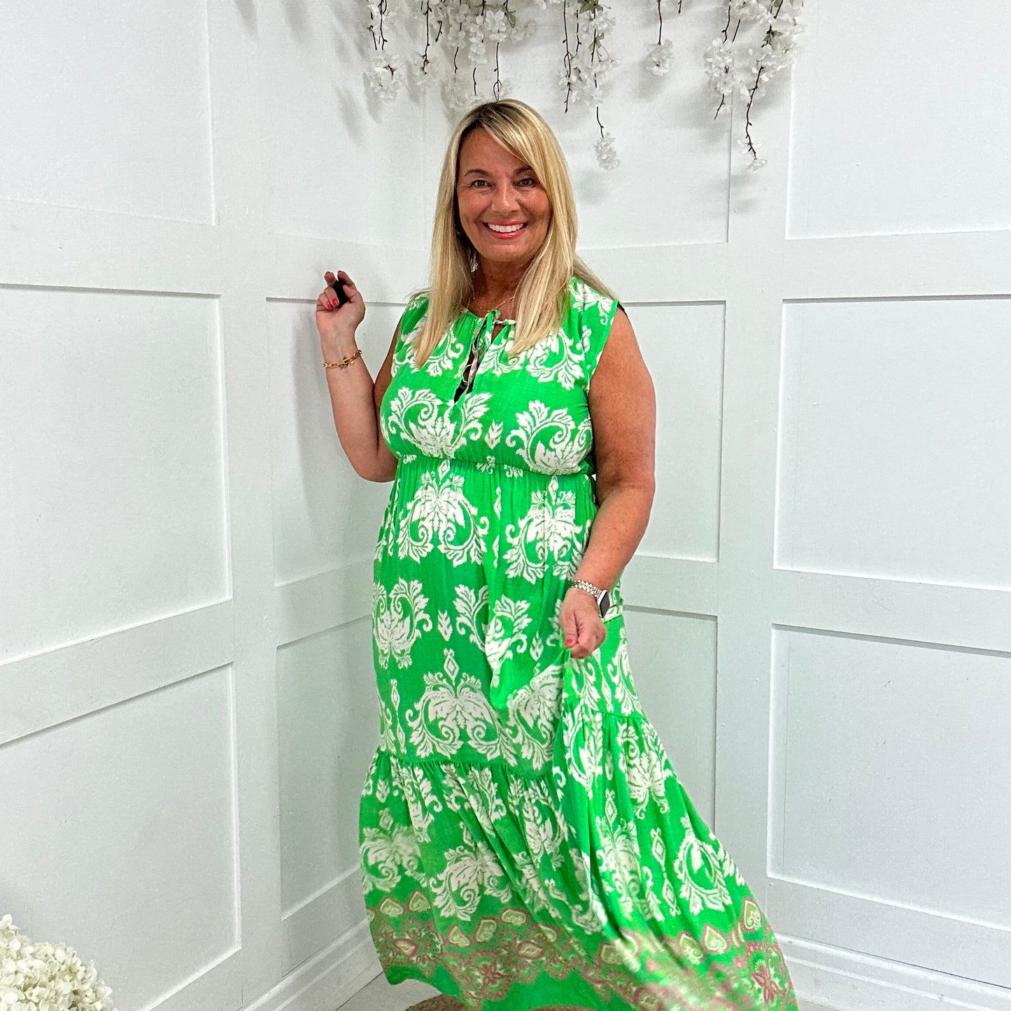 Danni: Green & cream V neck maxi dress. One size: 12-18