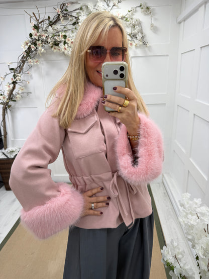 Farah: Faux fur trim jacket. One size: 10-16. 3 colours