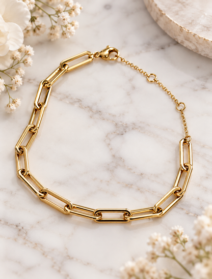 Julia: 18K gold plated paper link bracelet