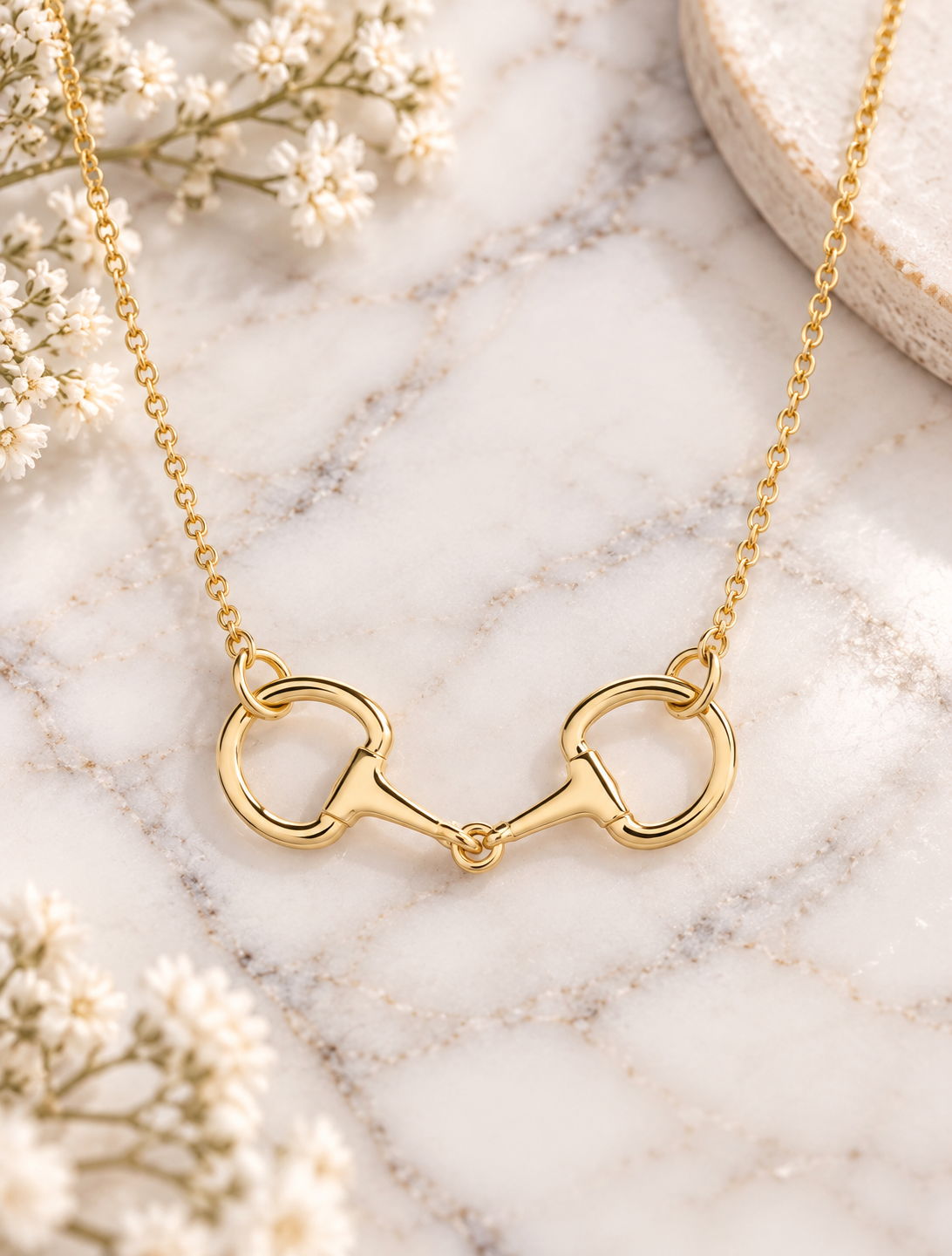 Ascot: Gold snaffle delicate necklace
