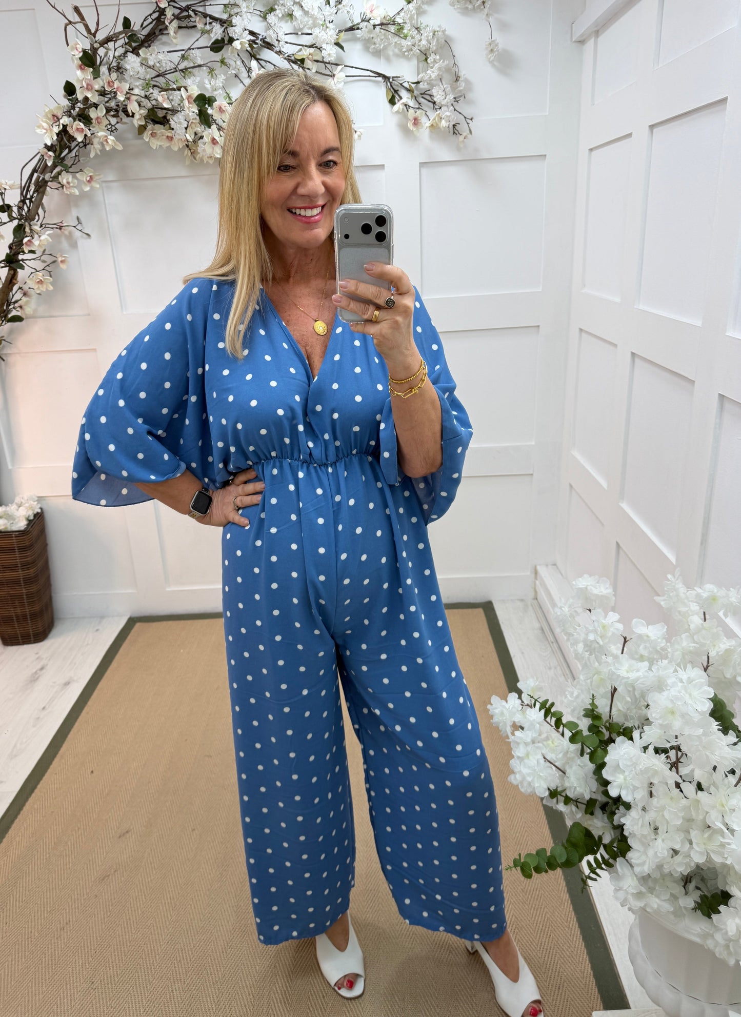 Amalia: Stretchy spotty wide leg jumpsuit. One size: 14-18
