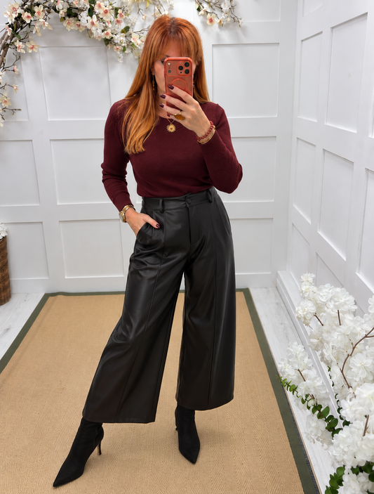 Lainey: 3/4 faux leather trousers. 3 sizes. 3 colours