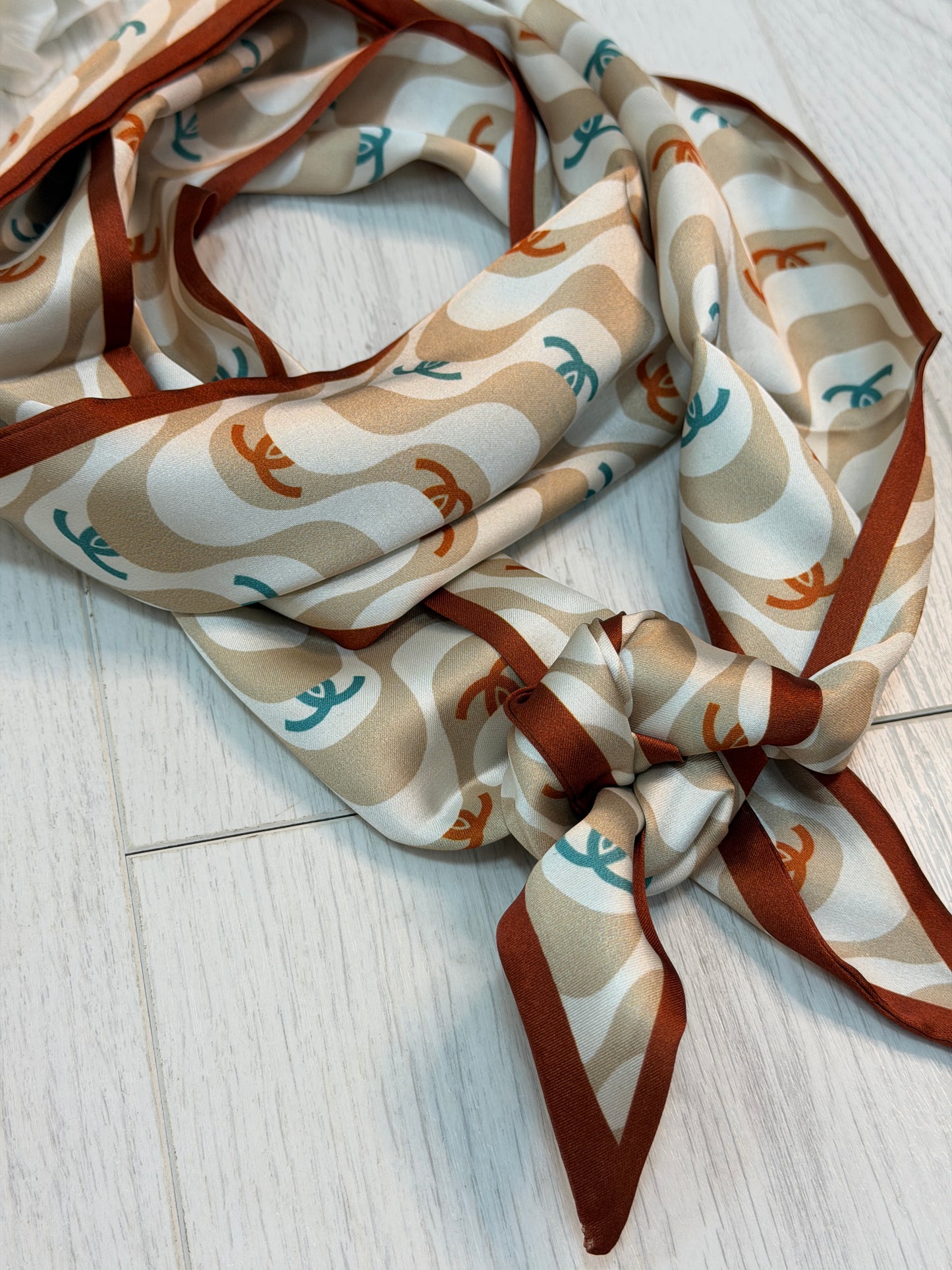 Chazz: Designer inspired print silky neck scarf