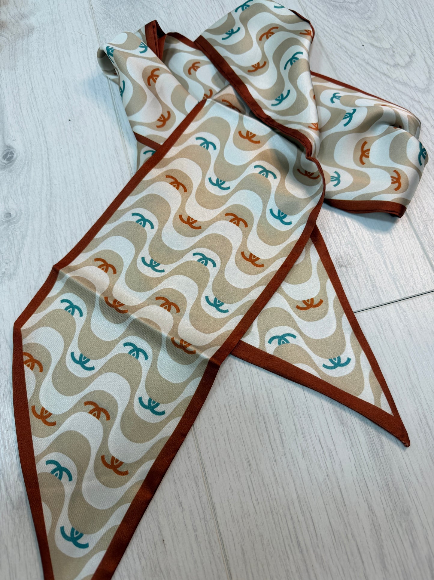 Chazz: Designer inspired print silky neck scarf