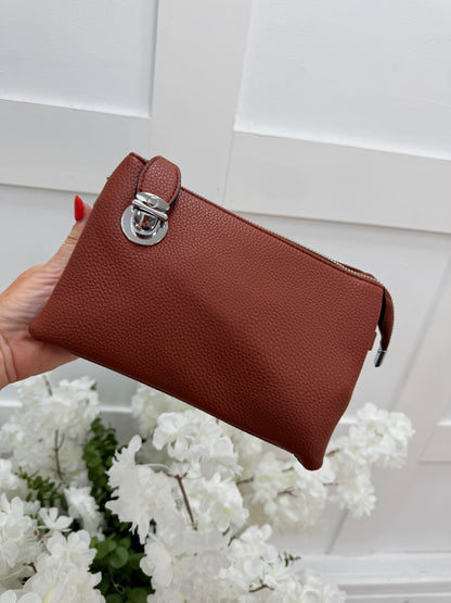 Britt: Three pocket crossbody bag. Various colours