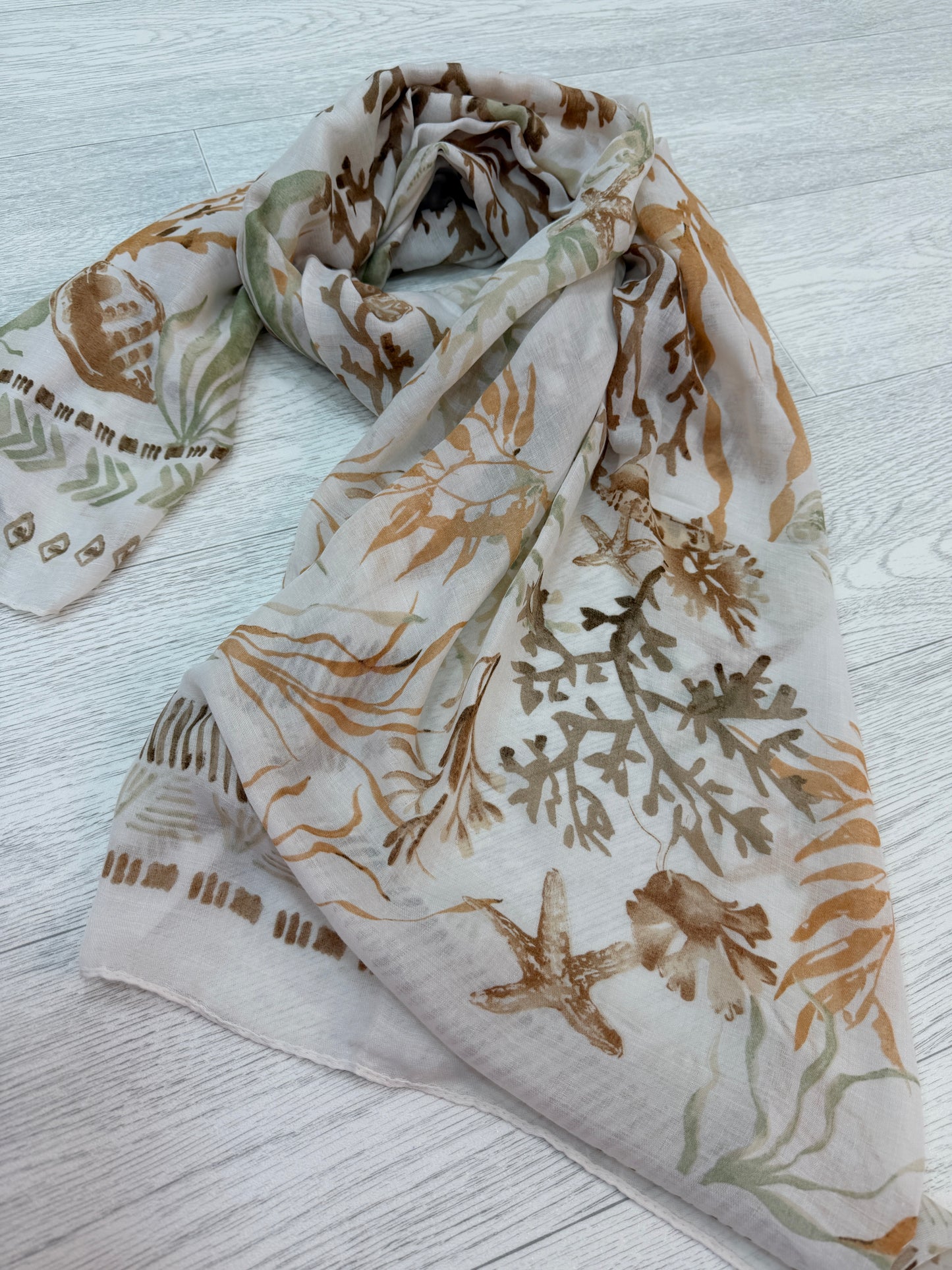 Saylor: Beige & cream sea-life scarf