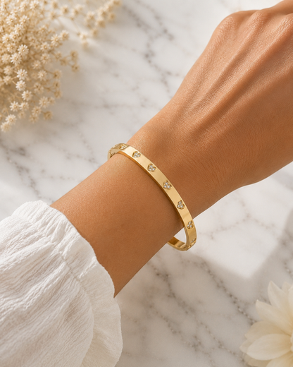Amour luxe: 18K gold plated diamanté heart bangle