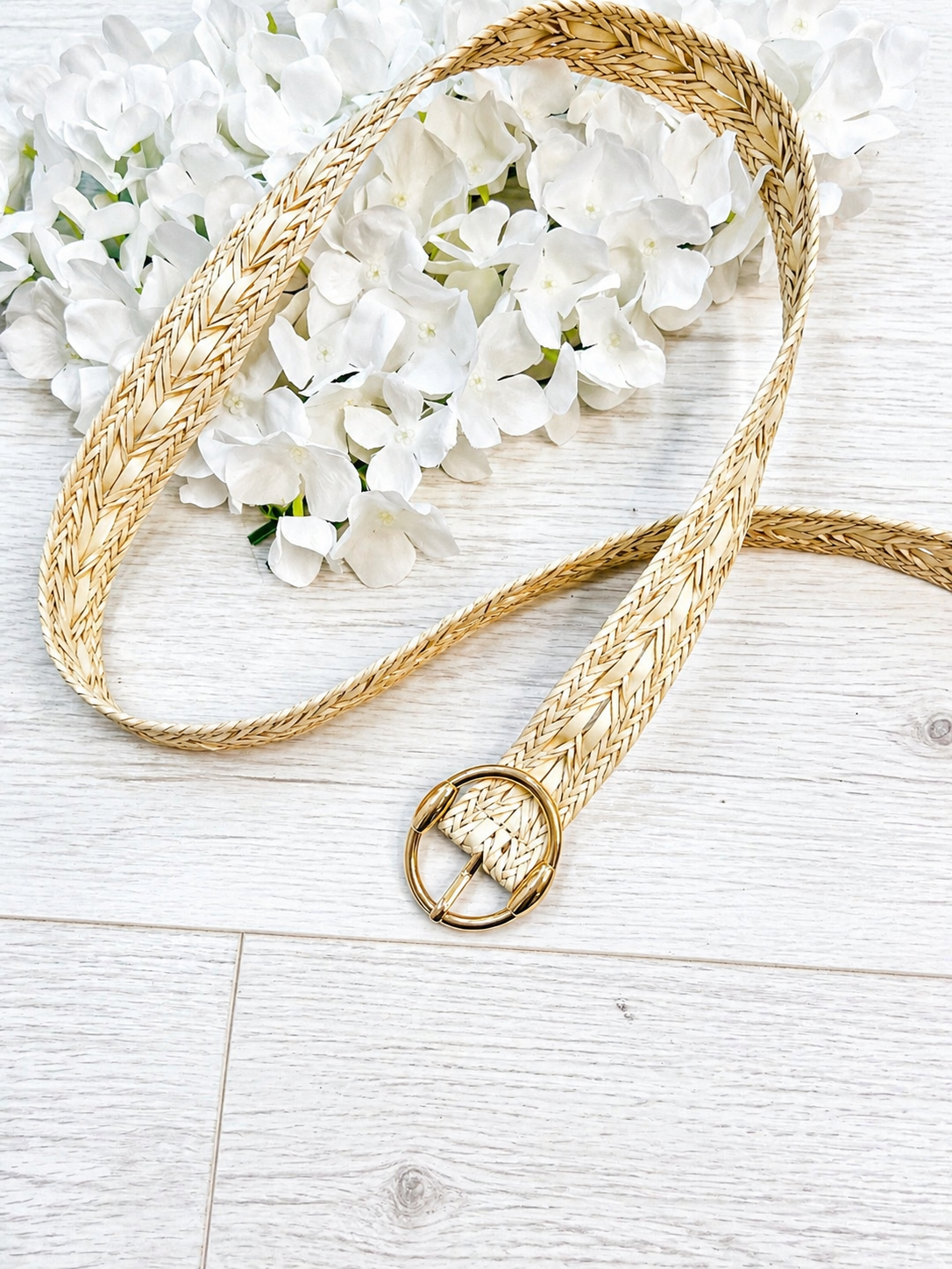 Willow: Cream round buckle weave belt. One size: 8-20
