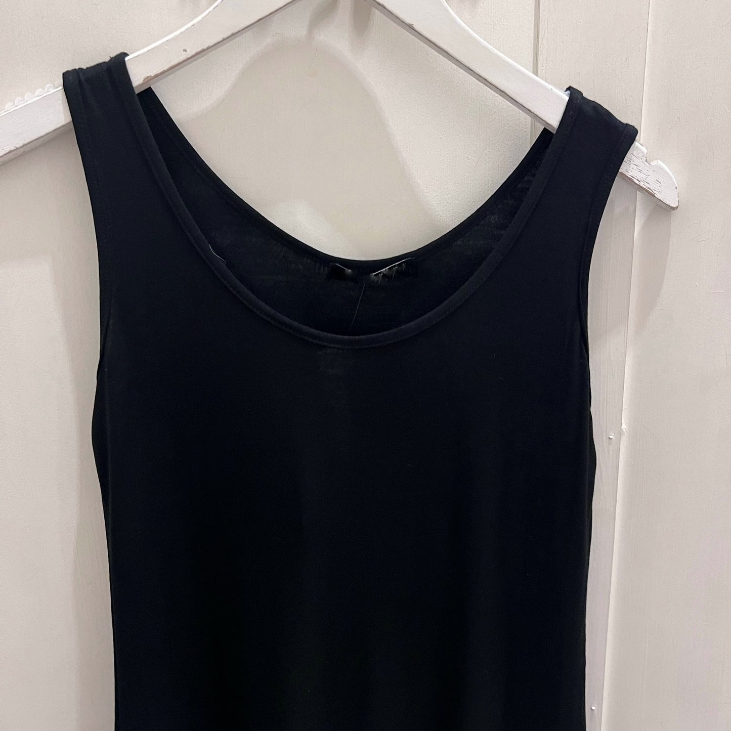 Zarah: Longline layering vest. Sizes 10-22