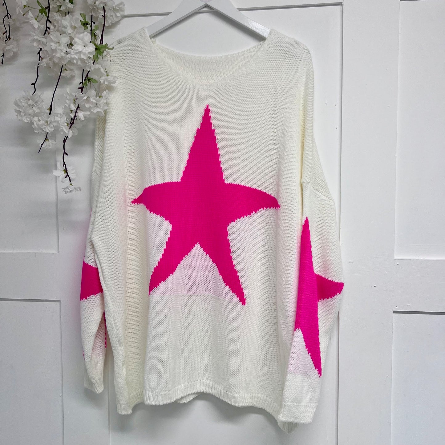 Sabrina: Oversized slouchy star jumper. One size 16-24