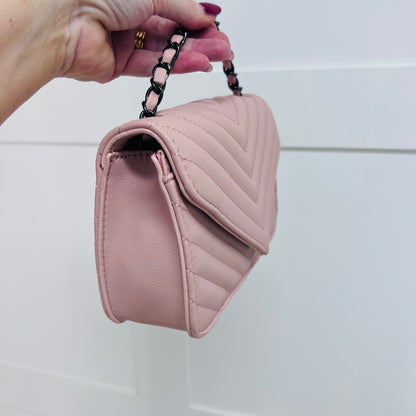 Melanie: Pink quilted bag with silver chain