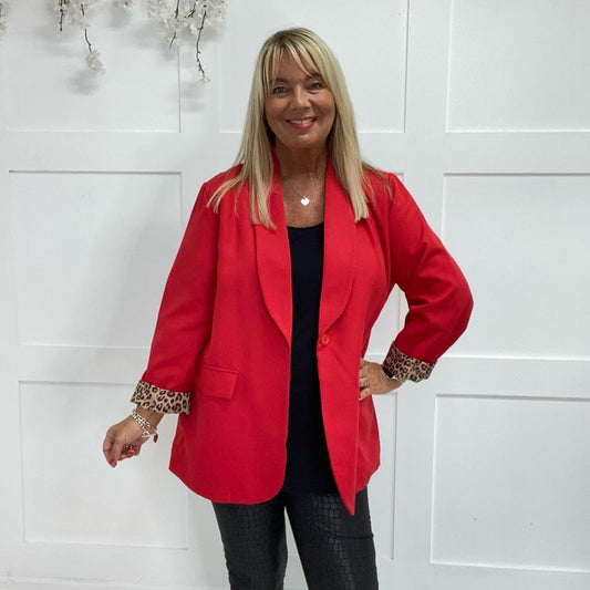 Tess: Plus size leopard print blazers. Sizes 20-26