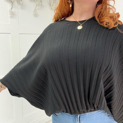 Clara: Pleated batwing top with elastic waist. One size 14-22