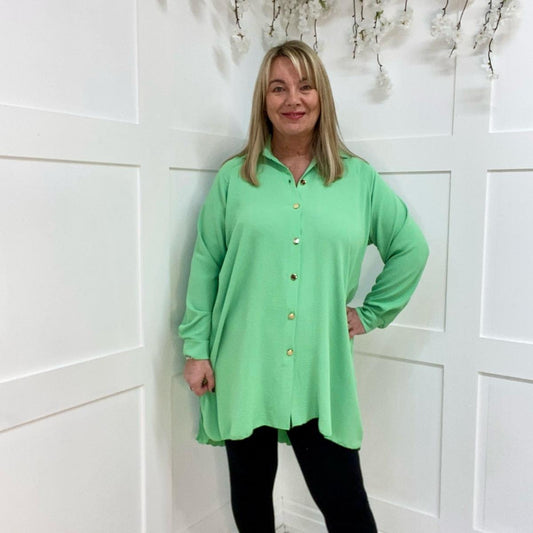 Libby: Oversized longline shirt with crinkle pleated detail. One size 16-22.
