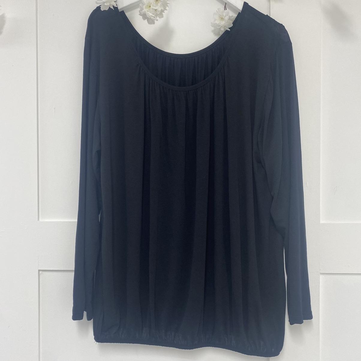 Emma: Long sleeved bubble hem top. One size 16-22