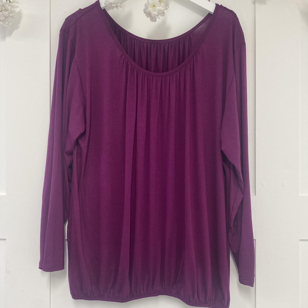 Emma: Long sleeved bubble hem top. One size 16-22