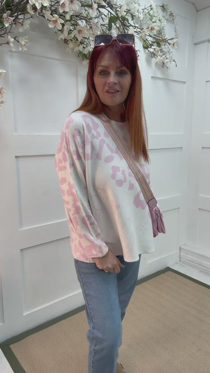 Alice: Pink & white leopard print top. One size: 12-20